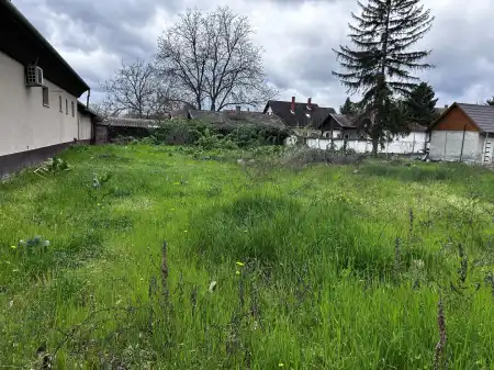 Eladó telek, Lajosmizse 755 m² 32 M Ft
